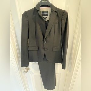 Banana Republic Women’s 3 Piece Suit - Blazer, Pants, Skirt - Black, Size 2